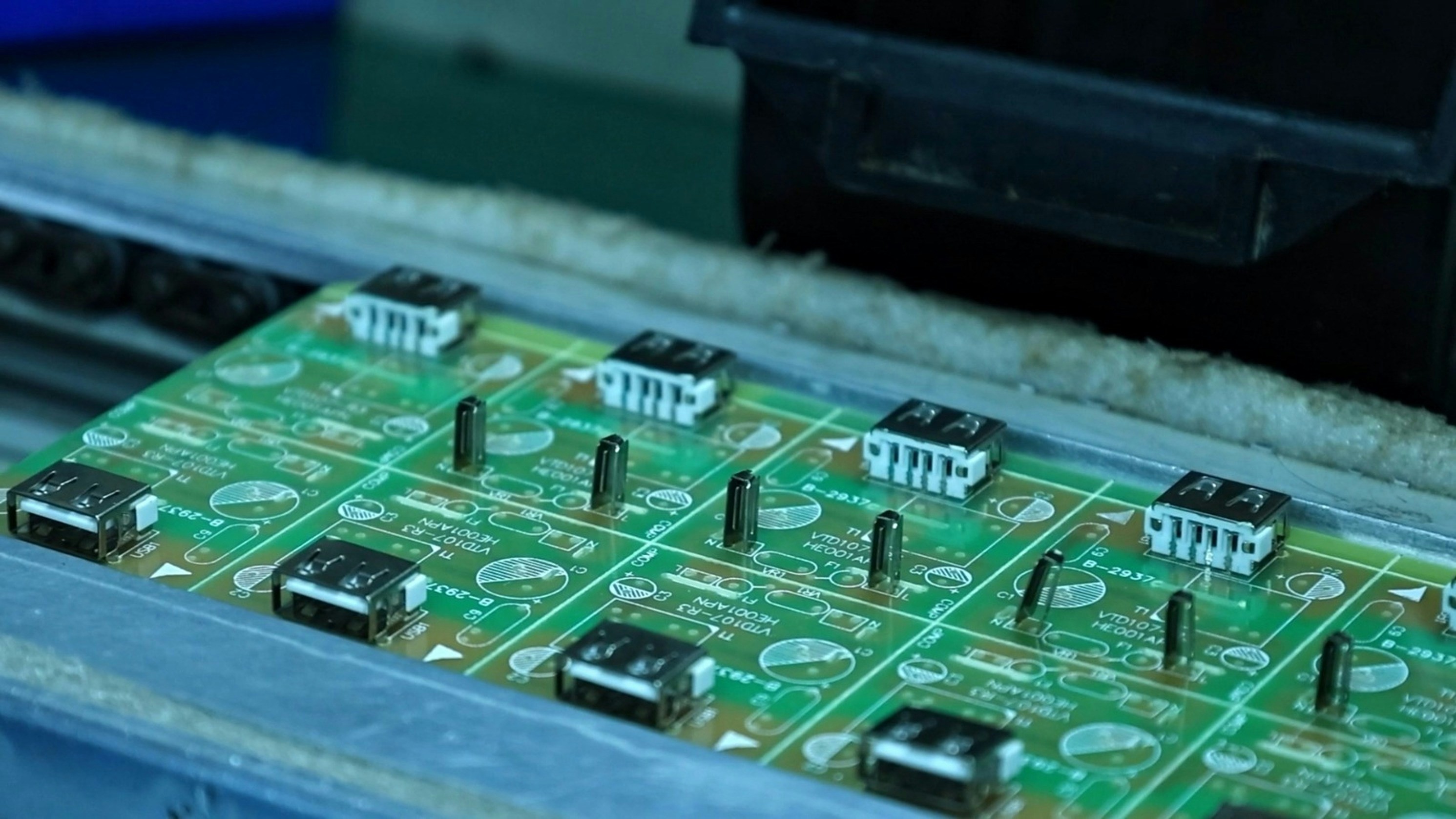 Efficient pcb pick and place machine assembling circuit boards Efficient pcb pick and place machine assembling circuit boards