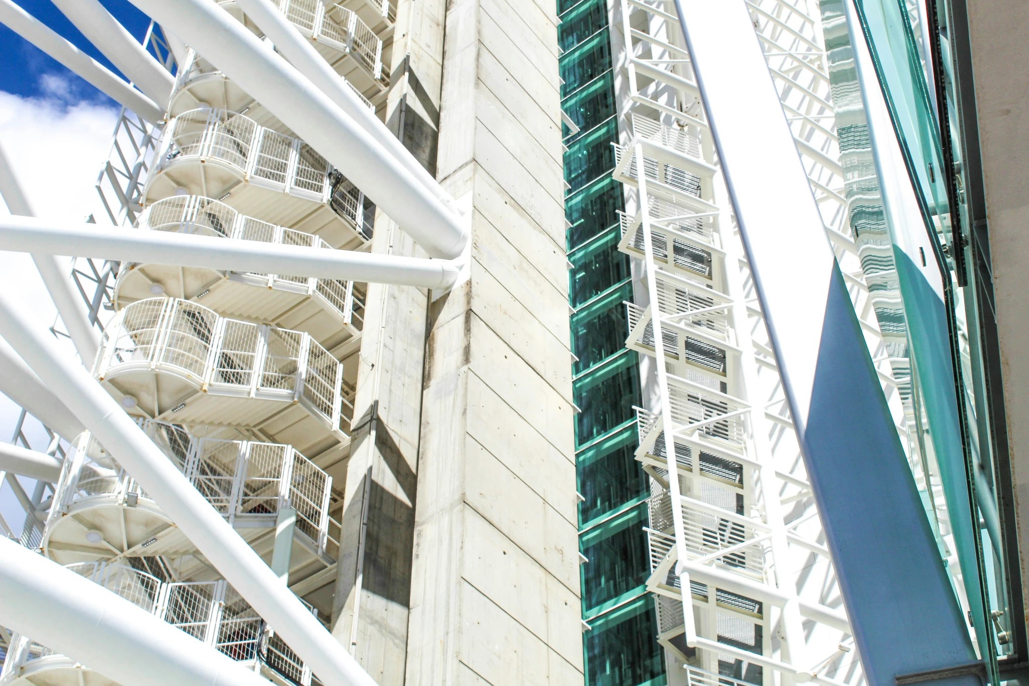 Comparison of lift vs elevator in urban architecture. Comparison of lift vs elevator in urban architecture.