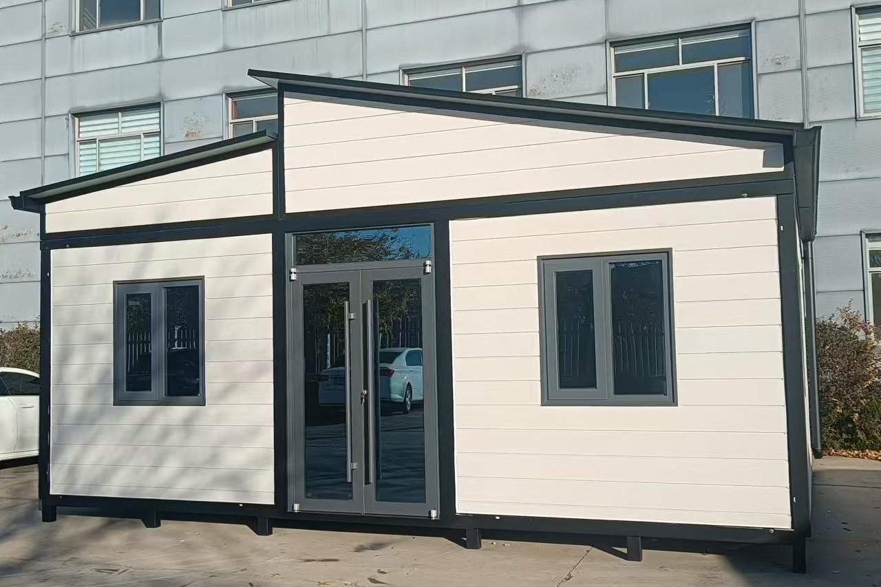 custom mobile homes offer modern design features. custom mobile homes offer modern design features.