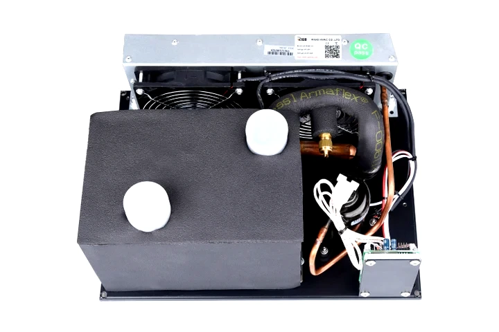 Illustration of a water cooled system showing how it works with keyword what is a cold plate Illustration of a water cooled system showing how it works with keyword what is a cold plate