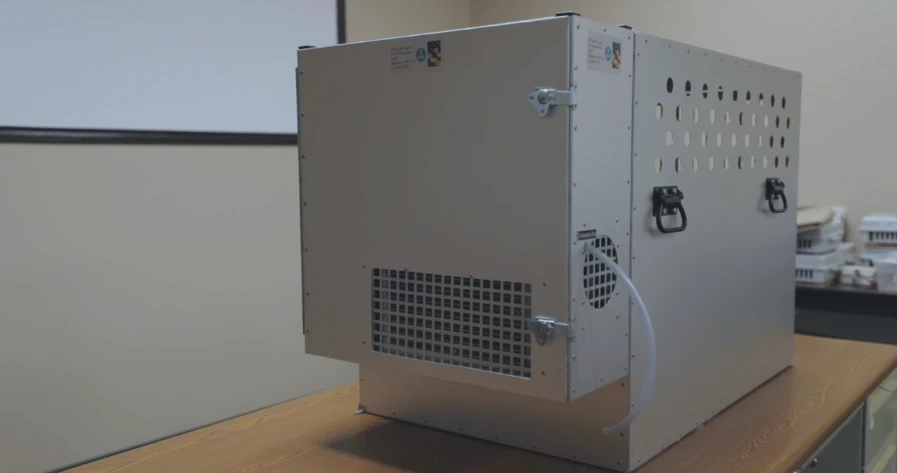 Portable air conditioner unit with digital display and remote control. Portable air conditioner unit with digital display and remote control.